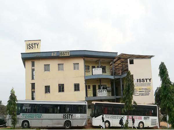 Institut Universitaire des Sciences et Techniques de Yaoundé